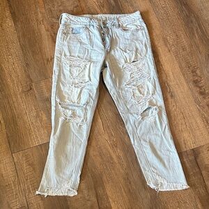 American Eagle Outfitters Light Blue Distressed Boyfriend Jeans